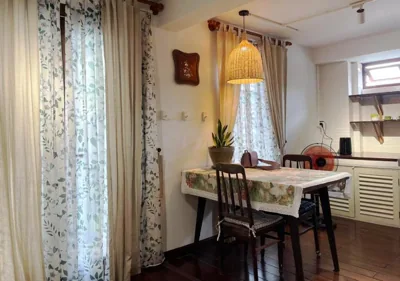 Habitación doble con balcón — Mận Đào Villa